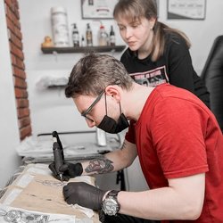 Miks veebikursused ei tee sinust tätoveerijat?