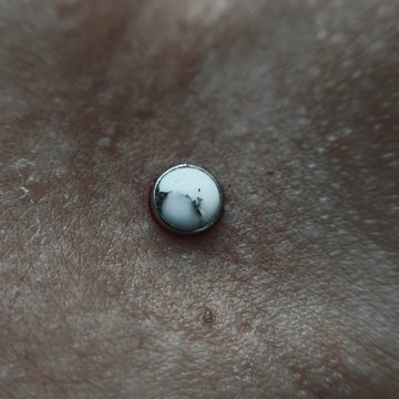 dermal piercing