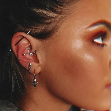 snug piercing