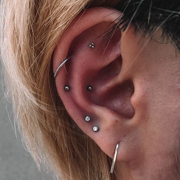 snug piercing