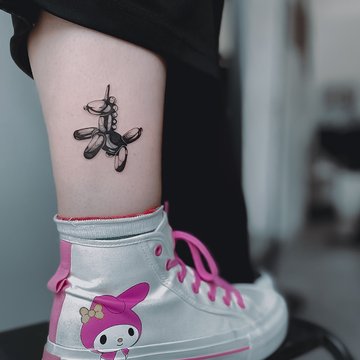 women’s leg tattoos