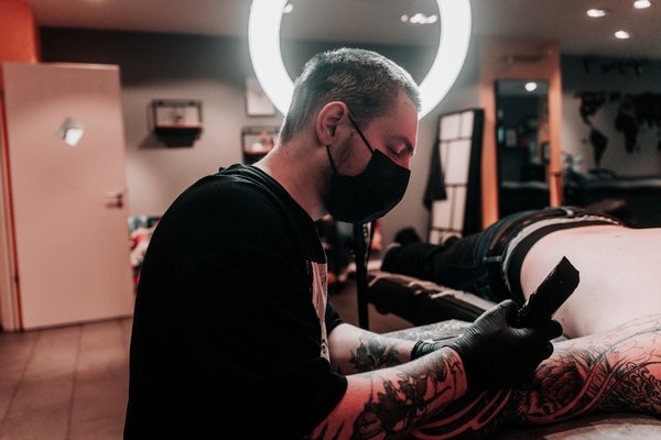 Опытный тату‑мастер VEAN TATTOO в Таллине 