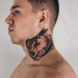 Tätoveeringud kaelal