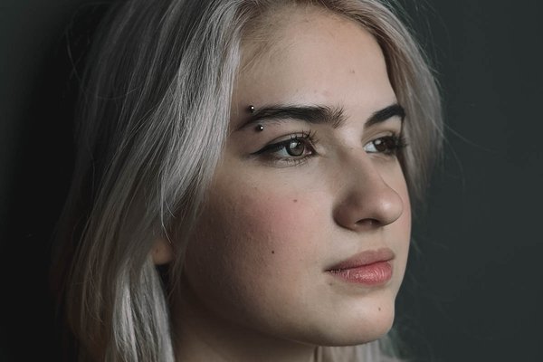 eyebrow piercing