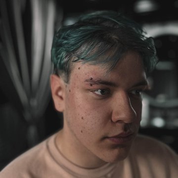 eyebrow piercing
