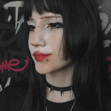 lip piercing