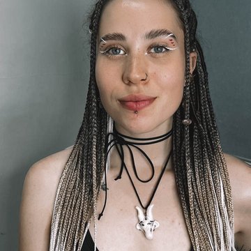 lip piercing