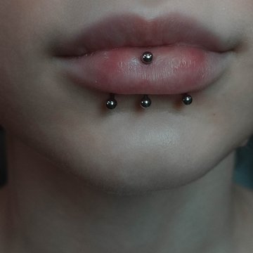 lip piercing