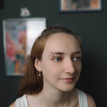 eyebrow piercing