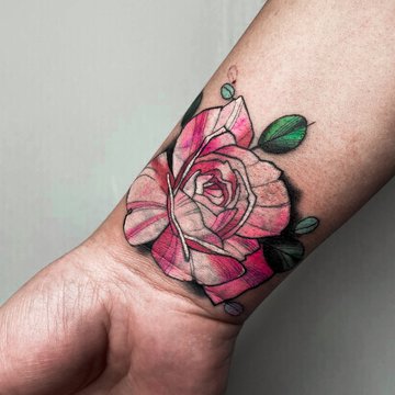 Women’s Wrist Tattoos